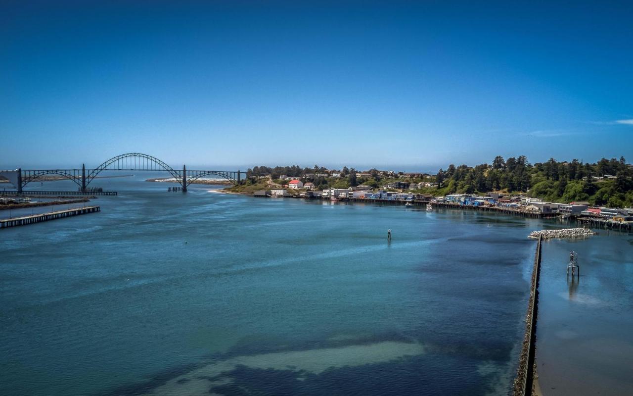 Ocean'S Edge - Anchor Pier Lodge ニューポート エクステリア 写真
